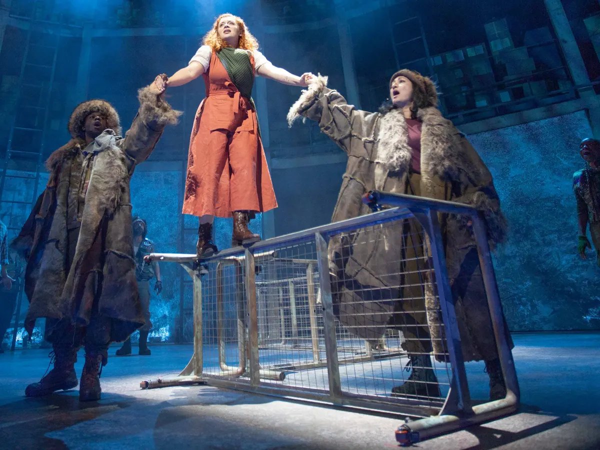 Carrie Hope Fletcher
Caucasian Chalk Circle
Image: Iona Firouzabadi